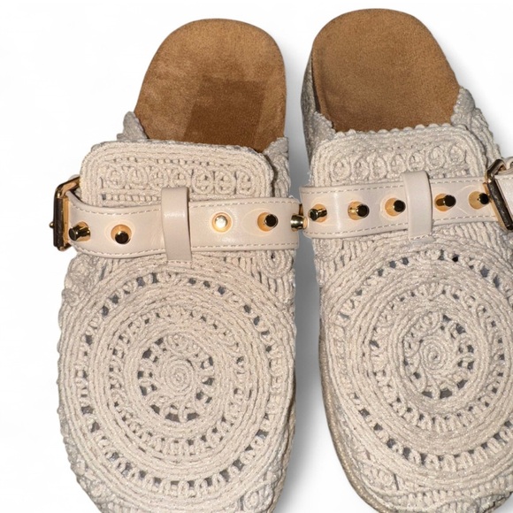 Elegant Cream Crochet Women's Slippers - Picture 2 of 5